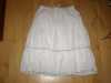 Bílá sukně vel. 38 s ozdůbkami blískajícími, , pas na gumu, pas v klidu 33cm, délka 62cm