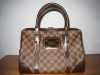 Nabízím krásnou kabelku Louis Vuitton Berkeley - provedení Damier Ebene.