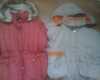 prodám dvě zimni dámske bundy červenou s kapuci lewis a bežovou vel- L.obě prodám za 500kč  jedna 250kč.  
