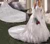 Prodám krásné svatební šaty nové nepoužité. Velikost 38, cca na postavu výška 175, 60-65kg. Nepoužité.