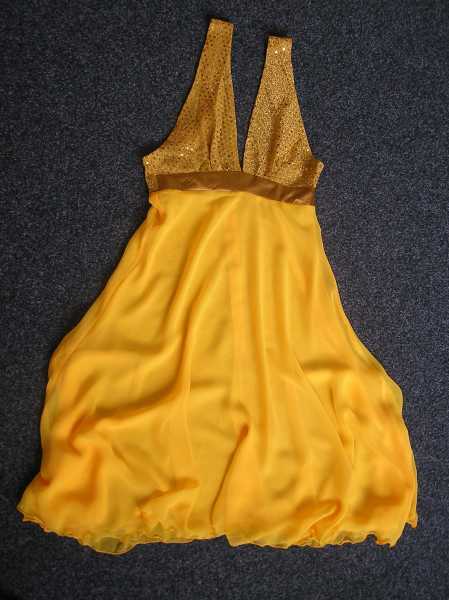 nádherné žlté spoločenské šaty